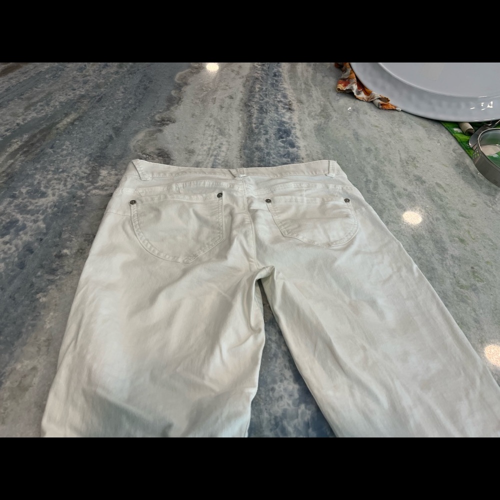 White democracy ankle jeans